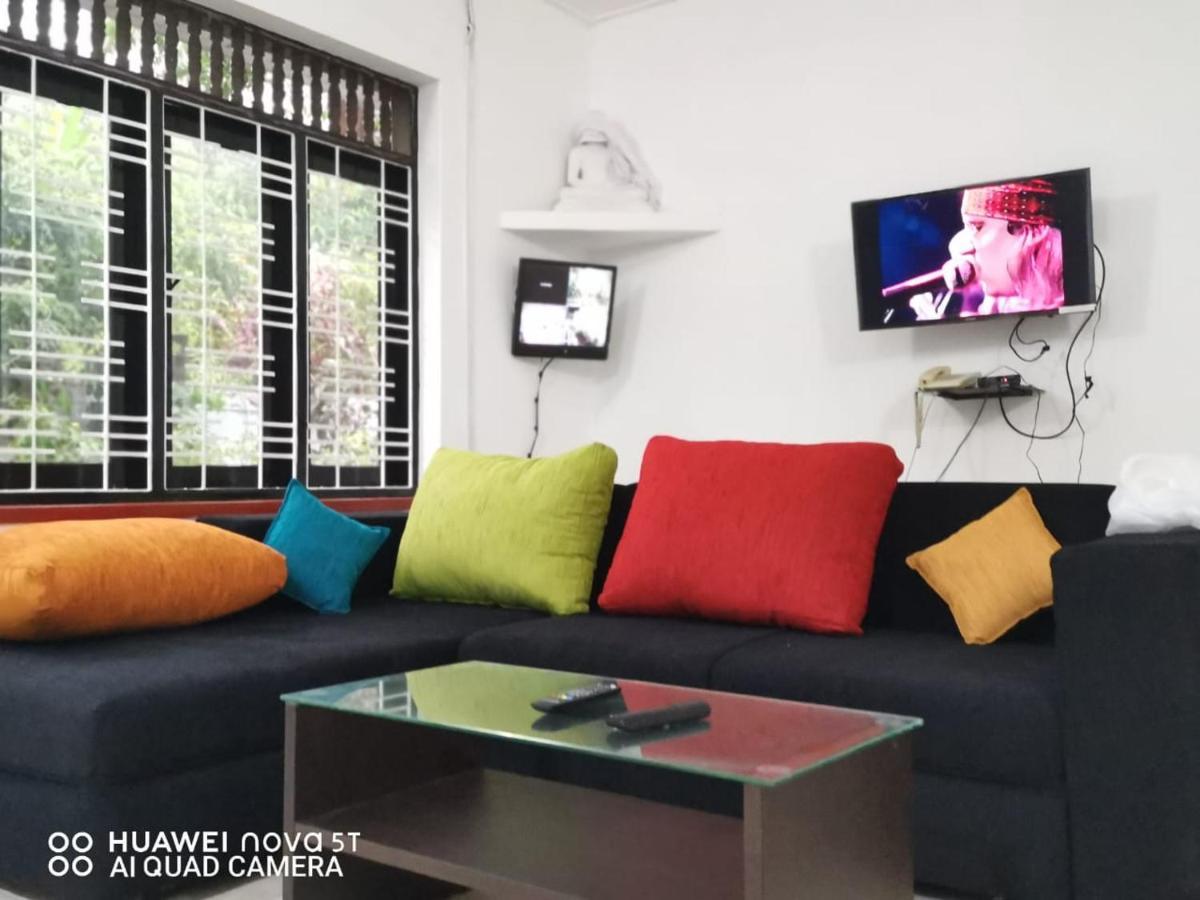 Bee Cottage Negombo Exterior foto